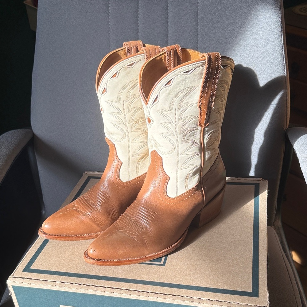 Tecovas Tan and Cream Heeled Boots
